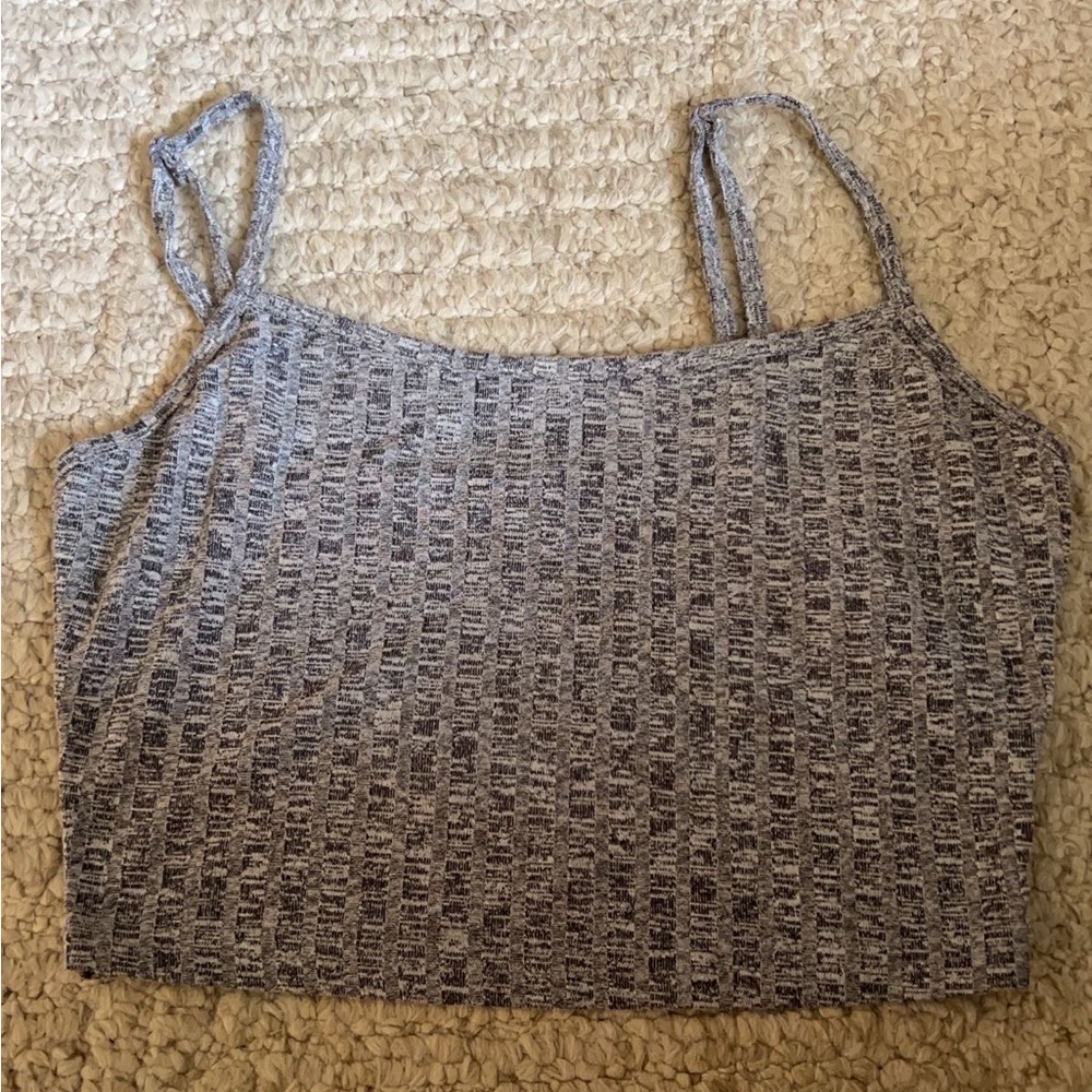Grey cropped tank top